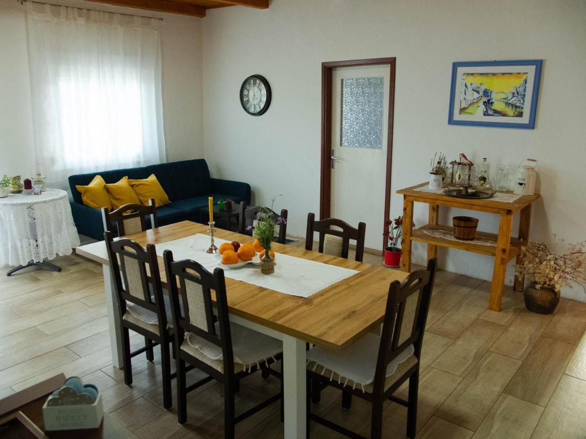 Apartment Village House Ravno Εξωτερικό φωτογραφία